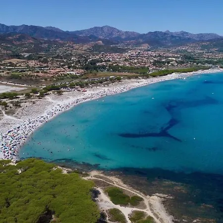 Beachfront- Sulla Villetta Indipendente Budoni